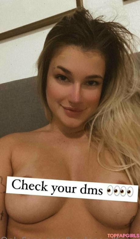 Bayleeandfriends nude leaked OnlyFans pic