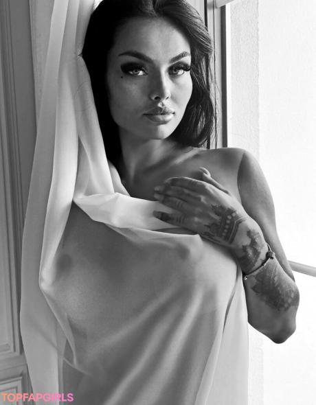 Zusje nude leaked OnlyFans pic