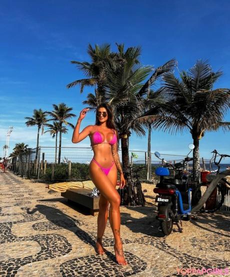 Larissa nude leaked OnlyFans pic