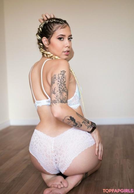 Alinekimfree nude leaked OnlyFans pic