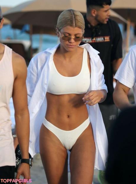 Sofia nude leaked OnlyFans pic