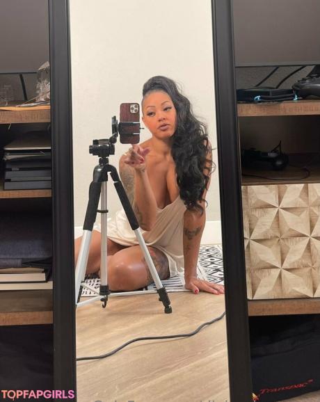Divinedeveraux nude leaked OnlyFans pic