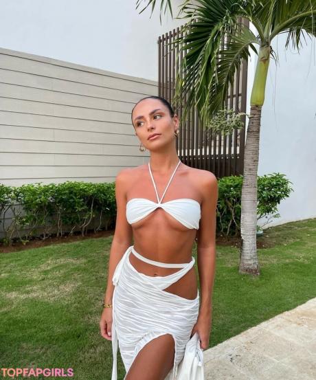 Leah nude leaked OnlyFans pic