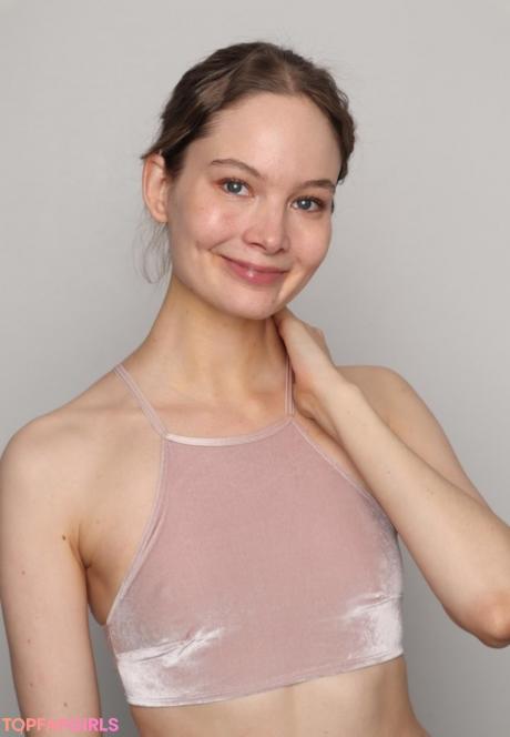 Sophiaemilia nude leaked OnlyFans pic