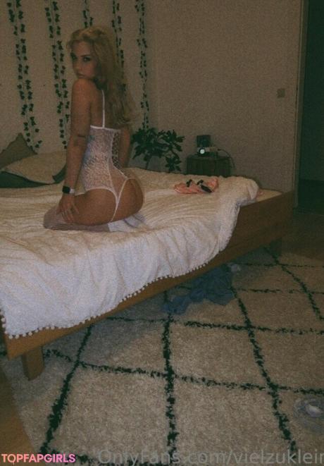 Vielzuklein_ nude leaked OnlyFans pic