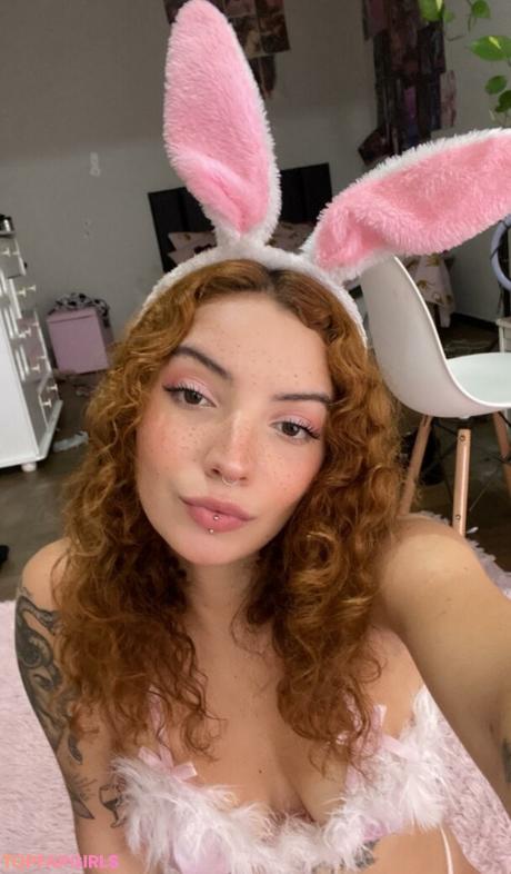 Chloe nude leaked OnlyFans pic