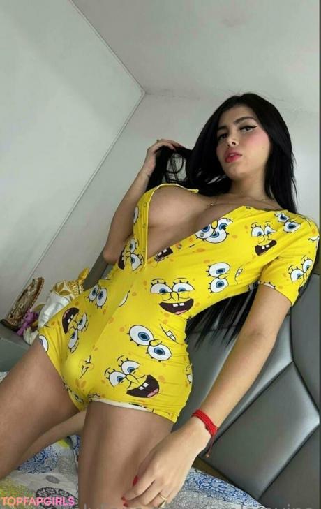 Carolainvina nude leaked OnlyFans pic