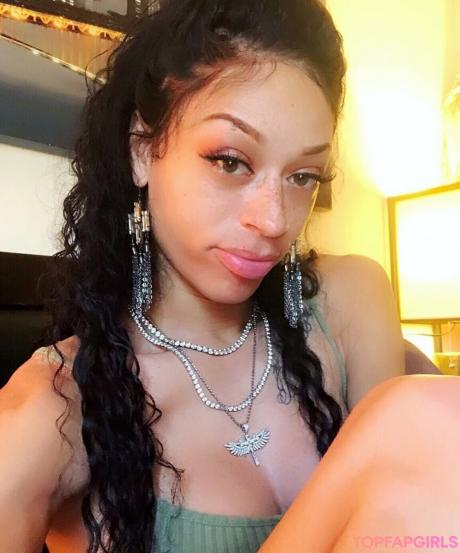 Ashley nude leaked OnlyFans pic