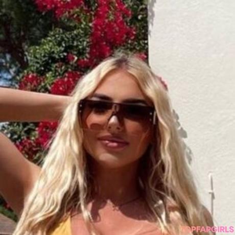 Gabriella nude leaked OnlyFans pic