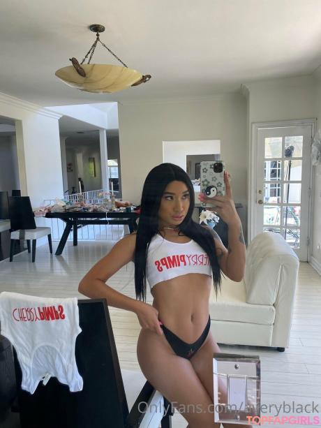 Avery nude leaked OnlyFans pic