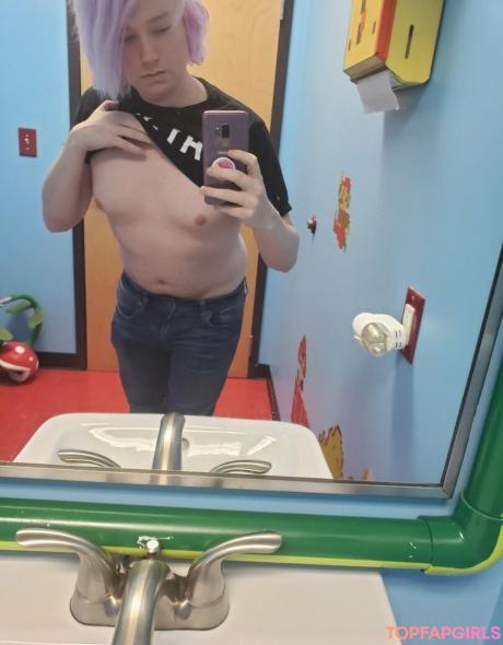 Carbonkitt nude leaked OnlyFans pic