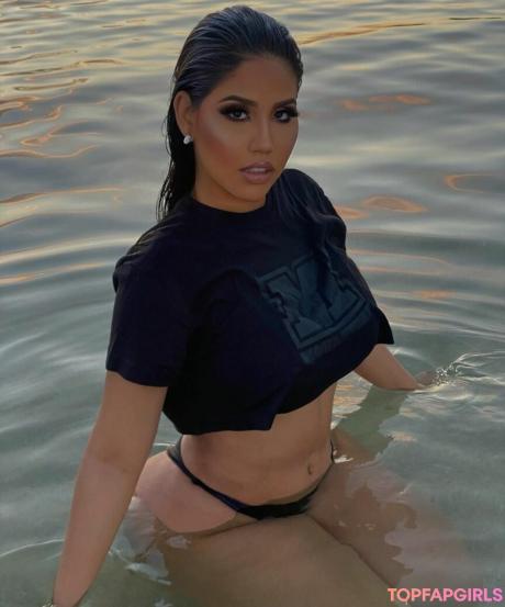 Oriana nude leaked OnlyFans pic