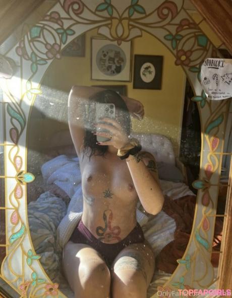 Shabinki nude leaked OnlyFans pic