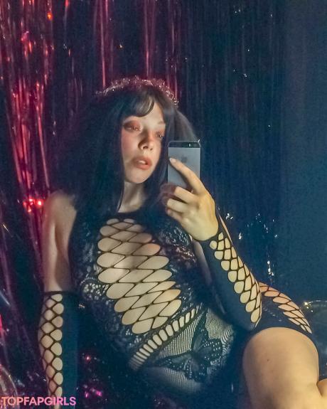 Malvinamoney nude leaked OnlyFans pic