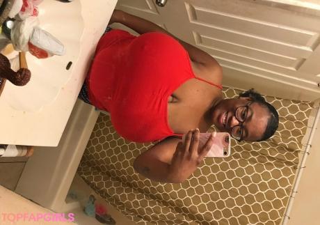 Idreamofebony nude leaked OnlyFans pic