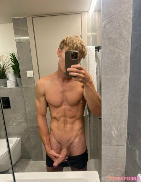 Sebastiancoxxx nude leaked OnlyFans pic