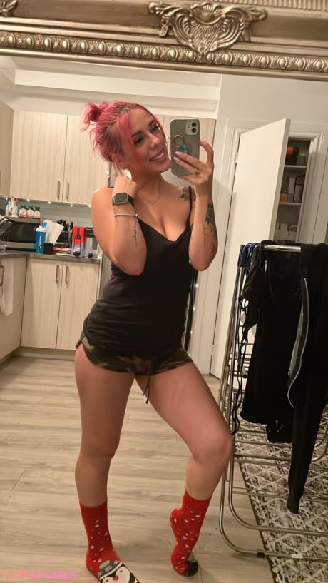 Lay nude leaked OnlyFans pic