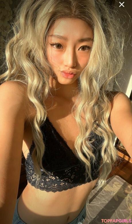 Ari nude leaked OnlyFans pic